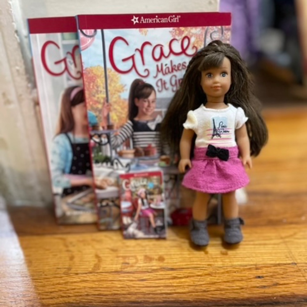 American girl mini 7 inch Grace Thomas Paris doll